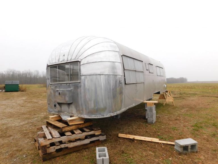 vintage travel trailer restoration companies near me